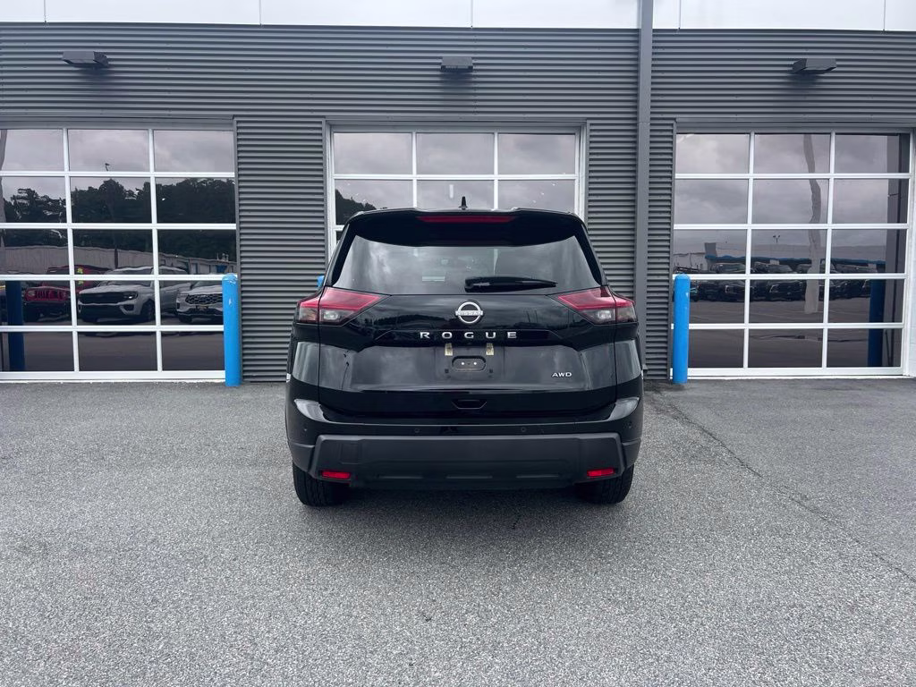 2025 Super Black Nissan Rogue SV AWD SUV