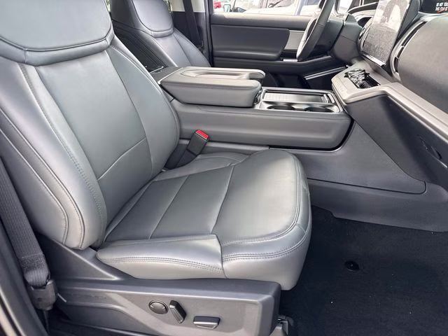 2026 Black Metallic Ford Expedition Active RWD SUV