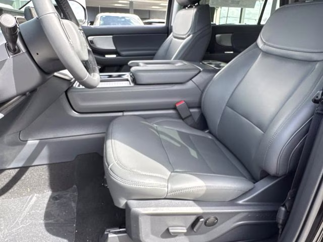 2026 Black Metallic Ford Expedition Active RWD SUV