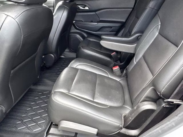 2019 Summit White GMC Acadia SLT-1 FWD SUV
