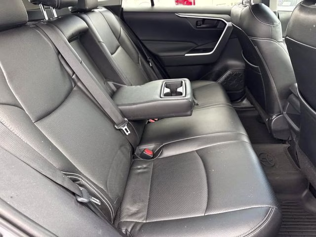 2021 Silver Sky Metallic Toyota RAV4 LE AWD SUV