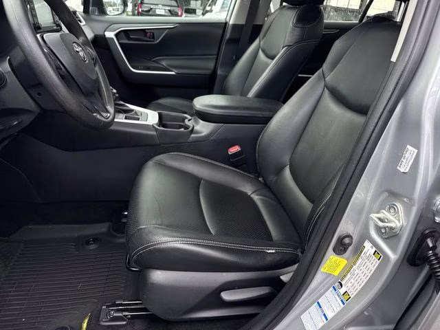 2021 Silver Sky Metallic Toyota RAV4 LE AWD SUV