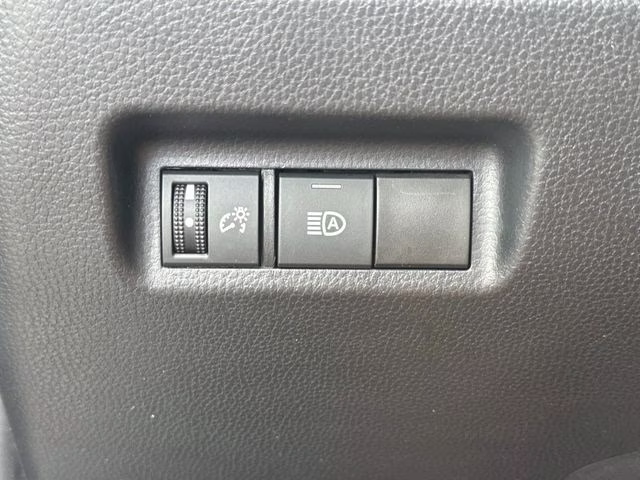 2021 Silver Sky Metallic Toyota RAV4 LE AWD SUV