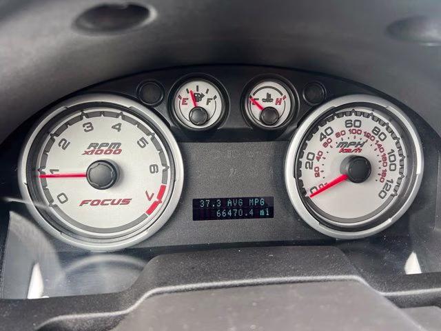 2010 Red Ford Focus SE FWD Sedan