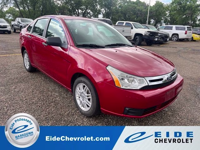 2010 Red Ford Focus SE FWD Sedan