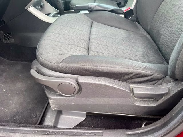 2010 Red Ford Focus SE FWD Sedan