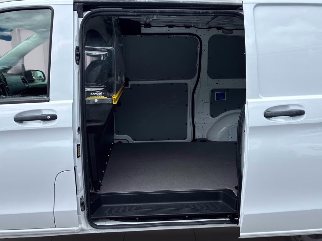 2021 White Mercedes-Benz Metris Cargo RWD Van