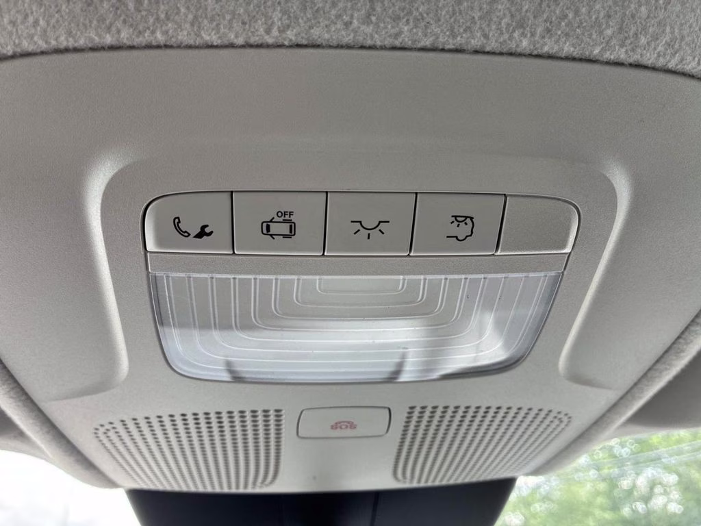 2021 White Mercedes-Benz Metris Cargo RWD Van