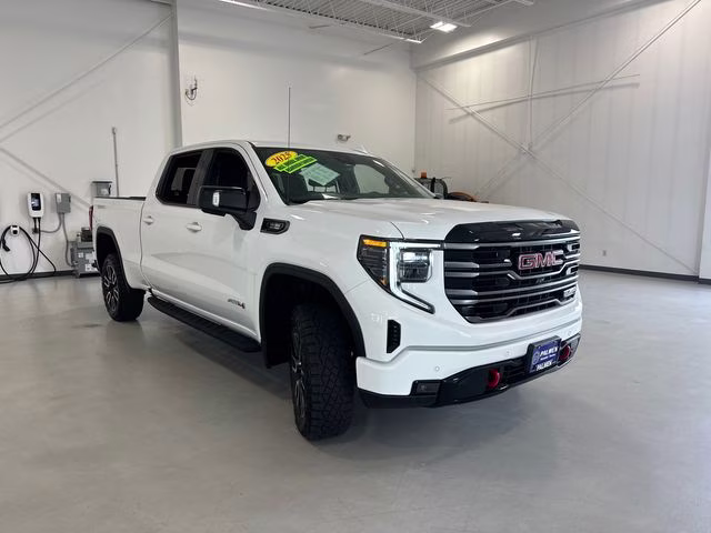2025 Summit White GMC Sierra 1500 AT4 4X4 Truck