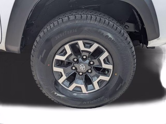 2022 White Toyota Tacoma TRD Off-Road RWD Truck