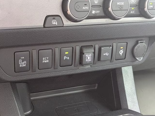 2022 White Toyota Tacoma TRD Off-Road RWD Truck