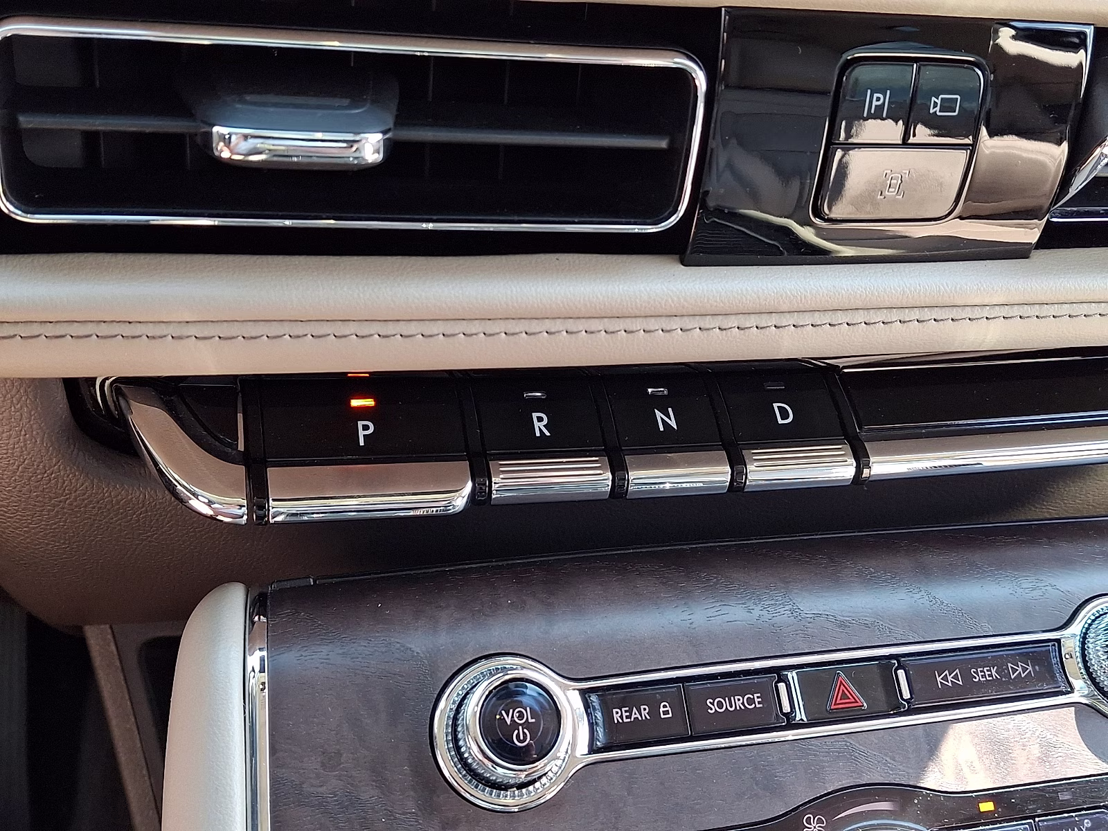 2022 Silver Radiance Metallic Clearcoat - JS Lincoln Aviator Reserve AWD
