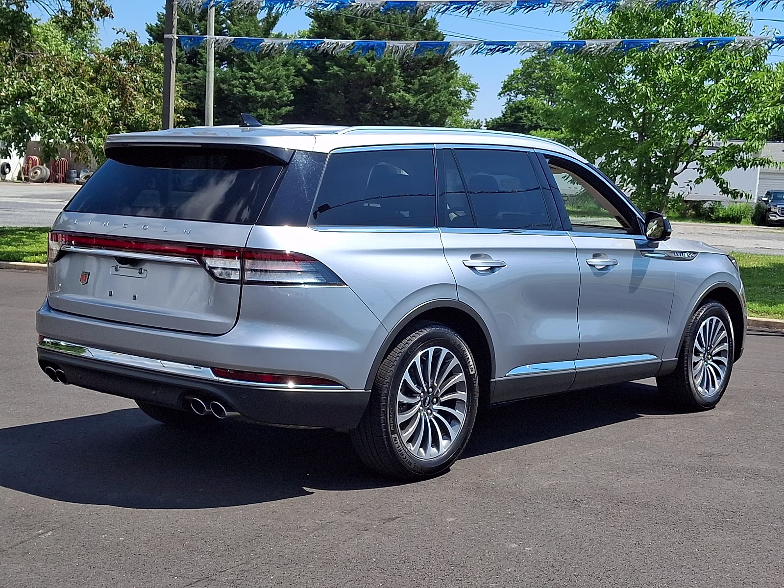2022 Silver Radiance Metallic Clearcoat - JS Lincoln Aviator Reserve AWD