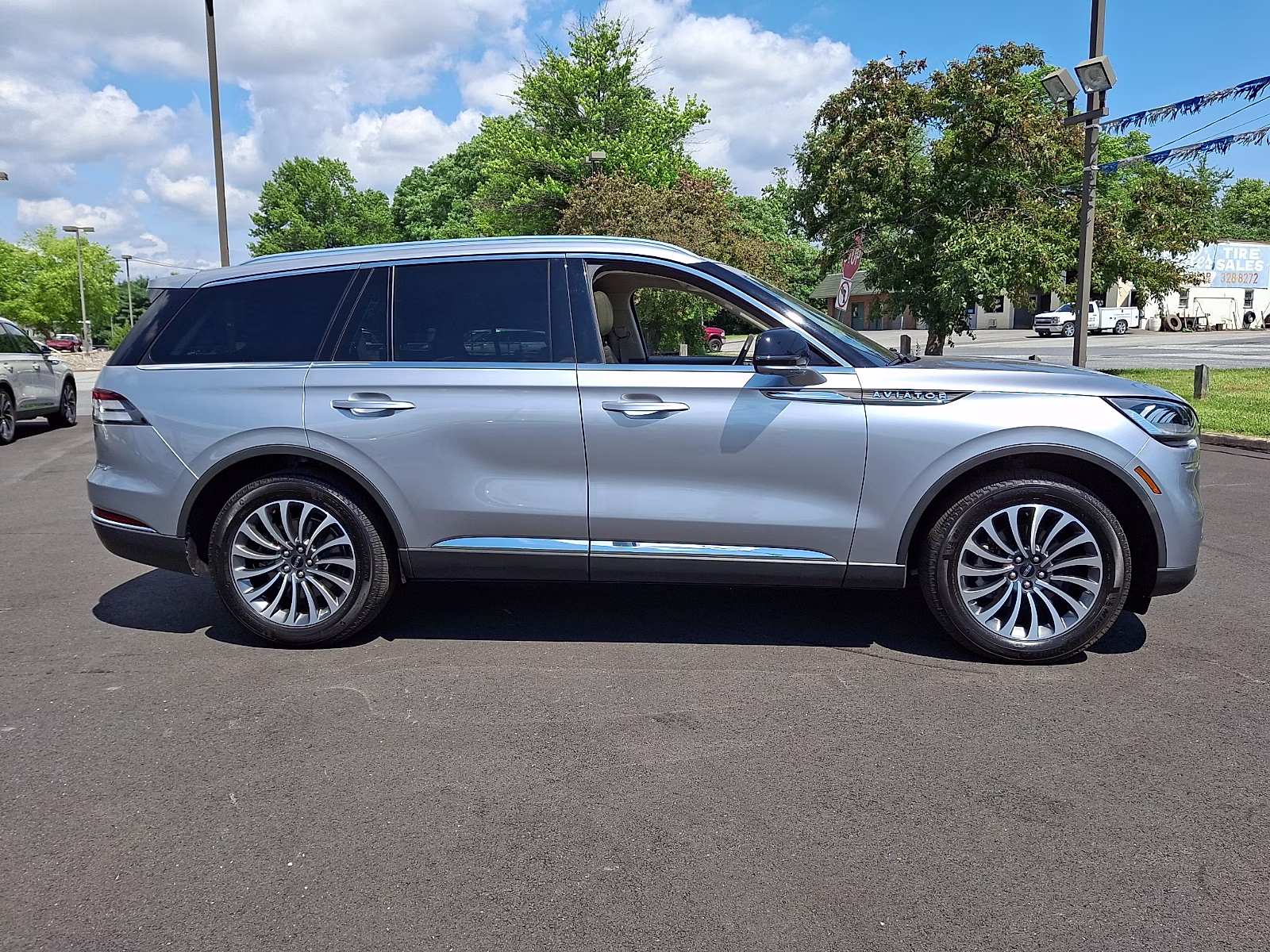 2022 Silver Radiance Metallic Clearcoat - JS Lincoln Aviator Reserve AWD