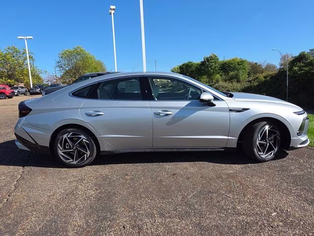 2026 Aero Silver Hyundai Sonata SEL Sport AWD Sedan