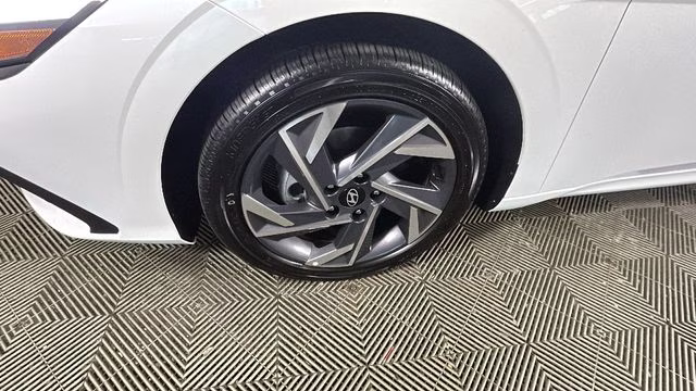 2025 Serenity White Hyundai Elantra Hybrid SEL Sport FWD Sedan