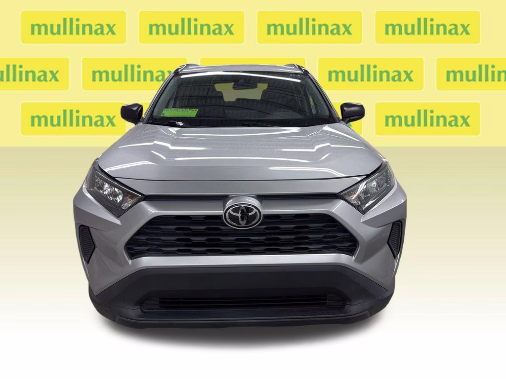 2020 Silver Sky Metallic Toyota RAV4 LE FWD SUV