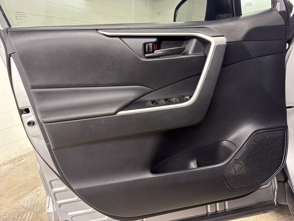 2020 Silver Sky Metallic Toyota RAV4 LE FWD SUV