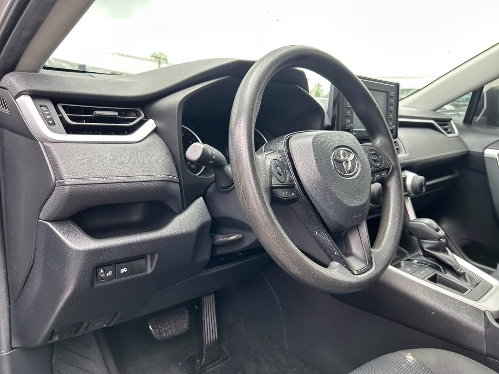 2020 Silver Sky Metallic Toyota RAV4 LE FWD SUV