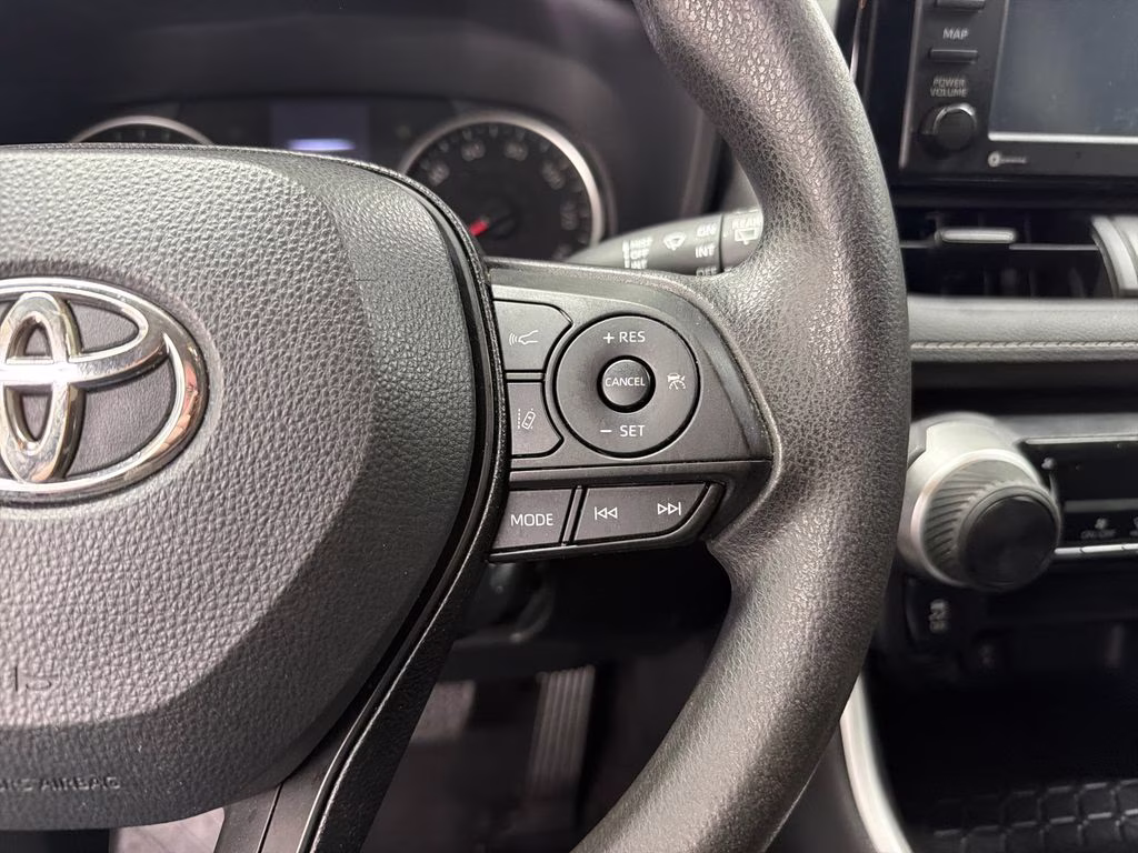 2020 Silver Sky Metallic Toyota RAV4 LE FWD SUV