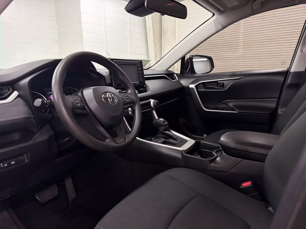 2020 Silver Sky Metallic Toyota RAV4 LE FWD SUV