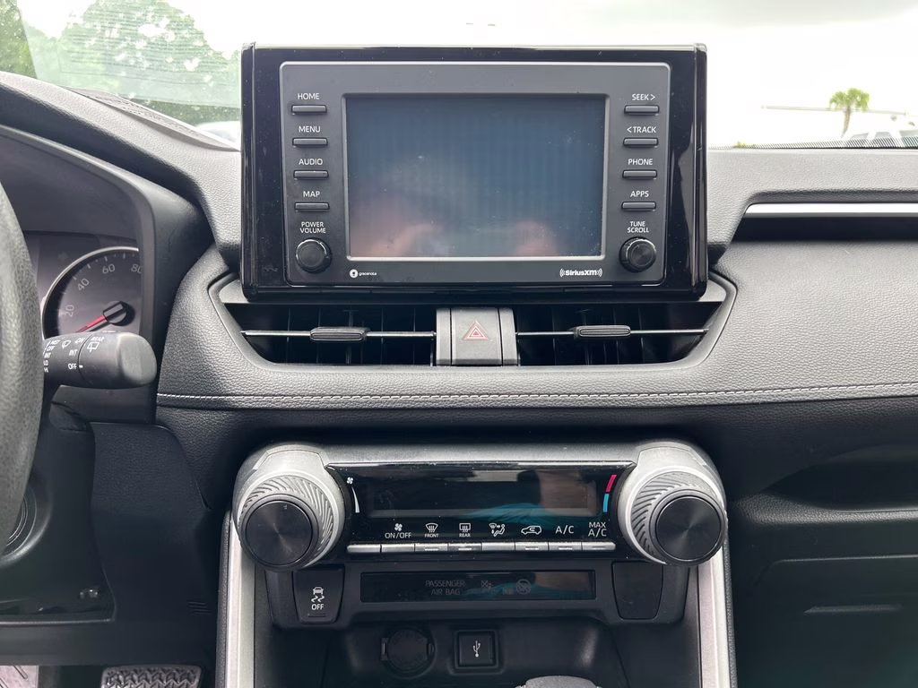 2020 Silver Sky Metallic Toyota RAV4 LE FWD SUV