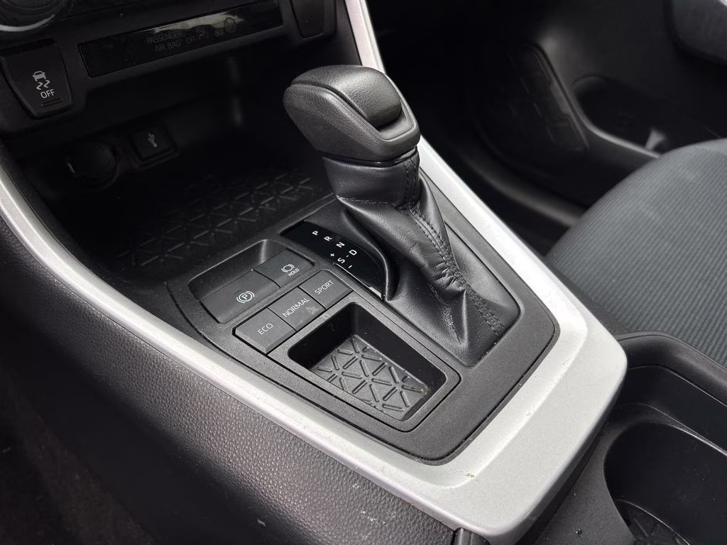 2020 Silver Sky Metallic Toyota RAV4 LE FWD SUV