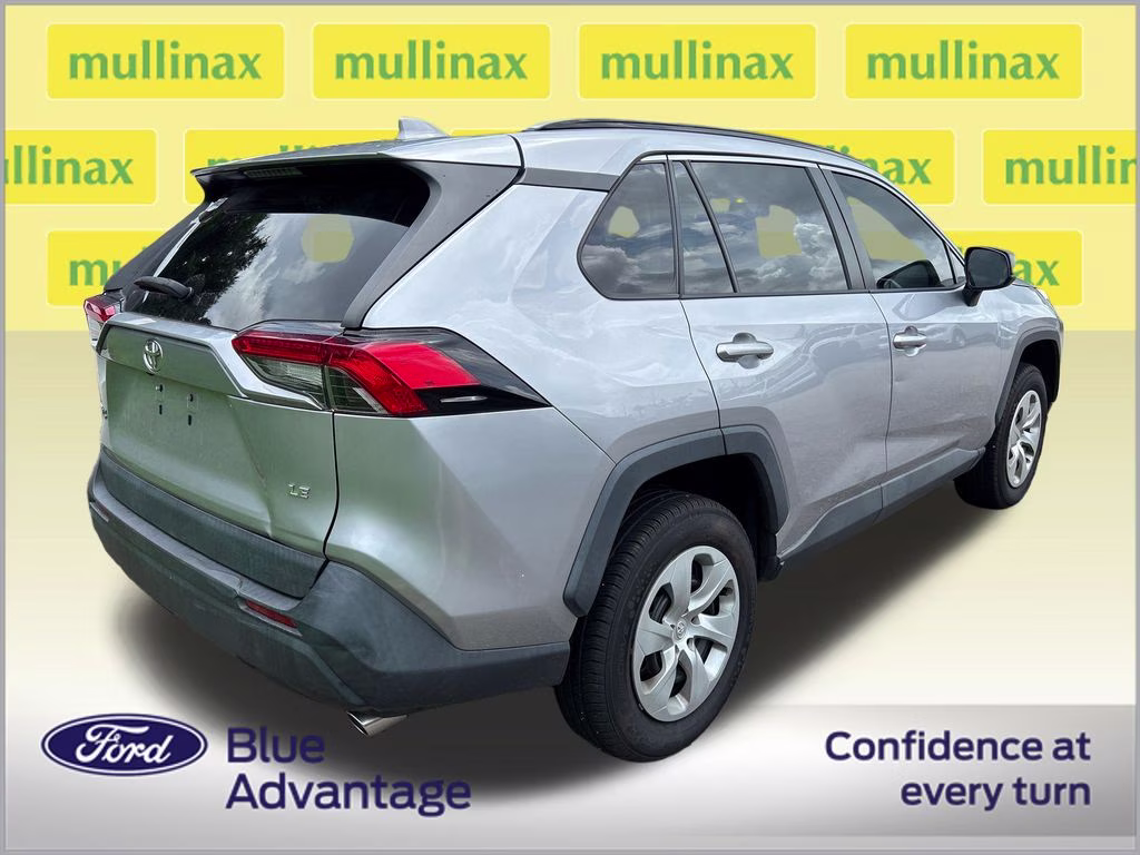 2020 Silver Sky Metallic Toyota RAV4 LE FWD SUV