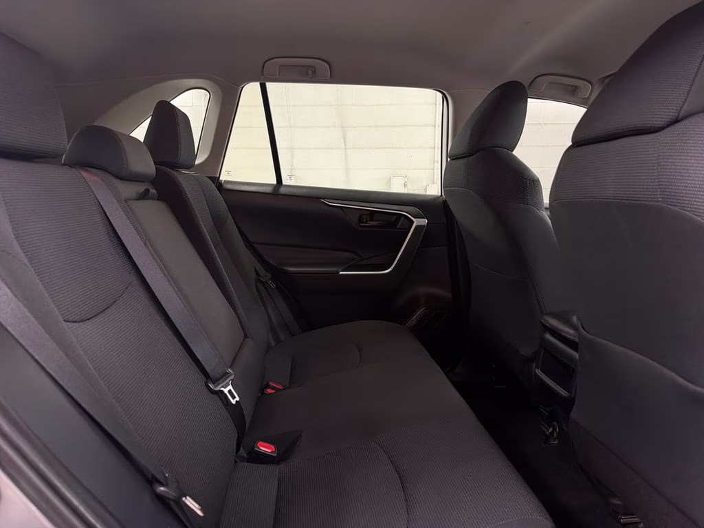 2020 Silver Sky Metallic Toyota RAV4 LE FWD SUV