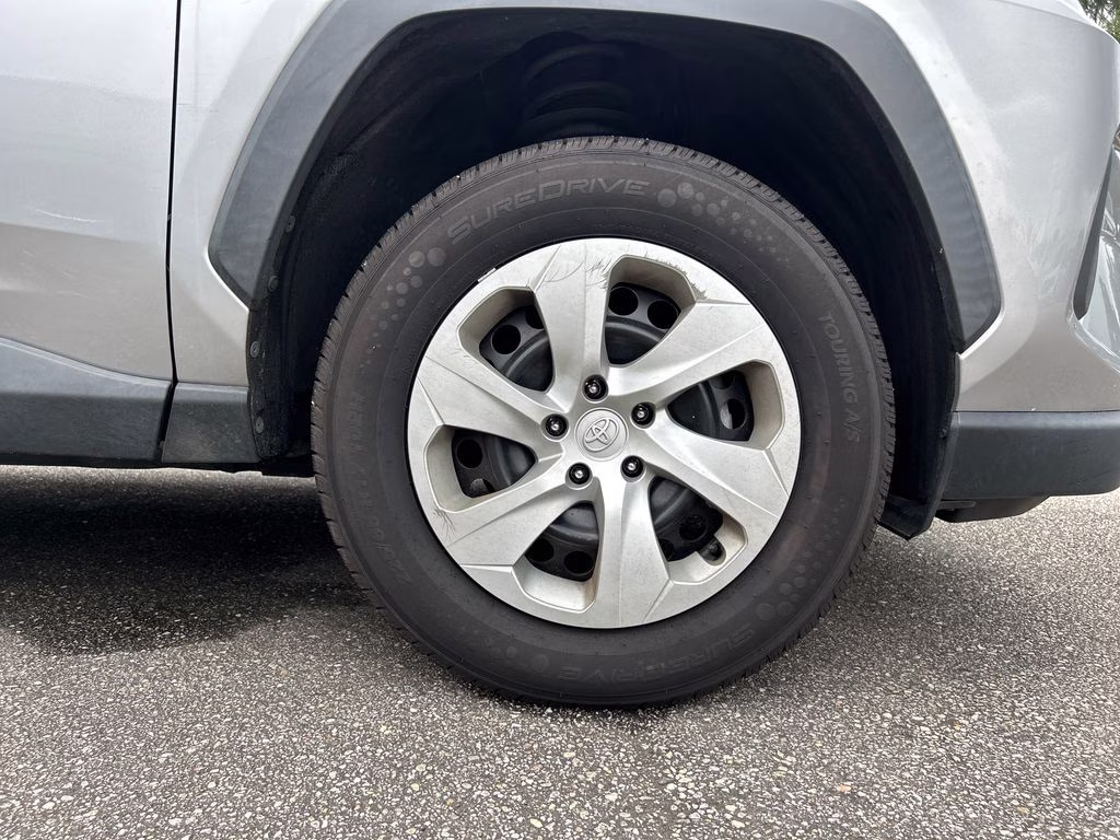 2020 Silver Sky Metallic Toyota RAV4 LE FWD SUV