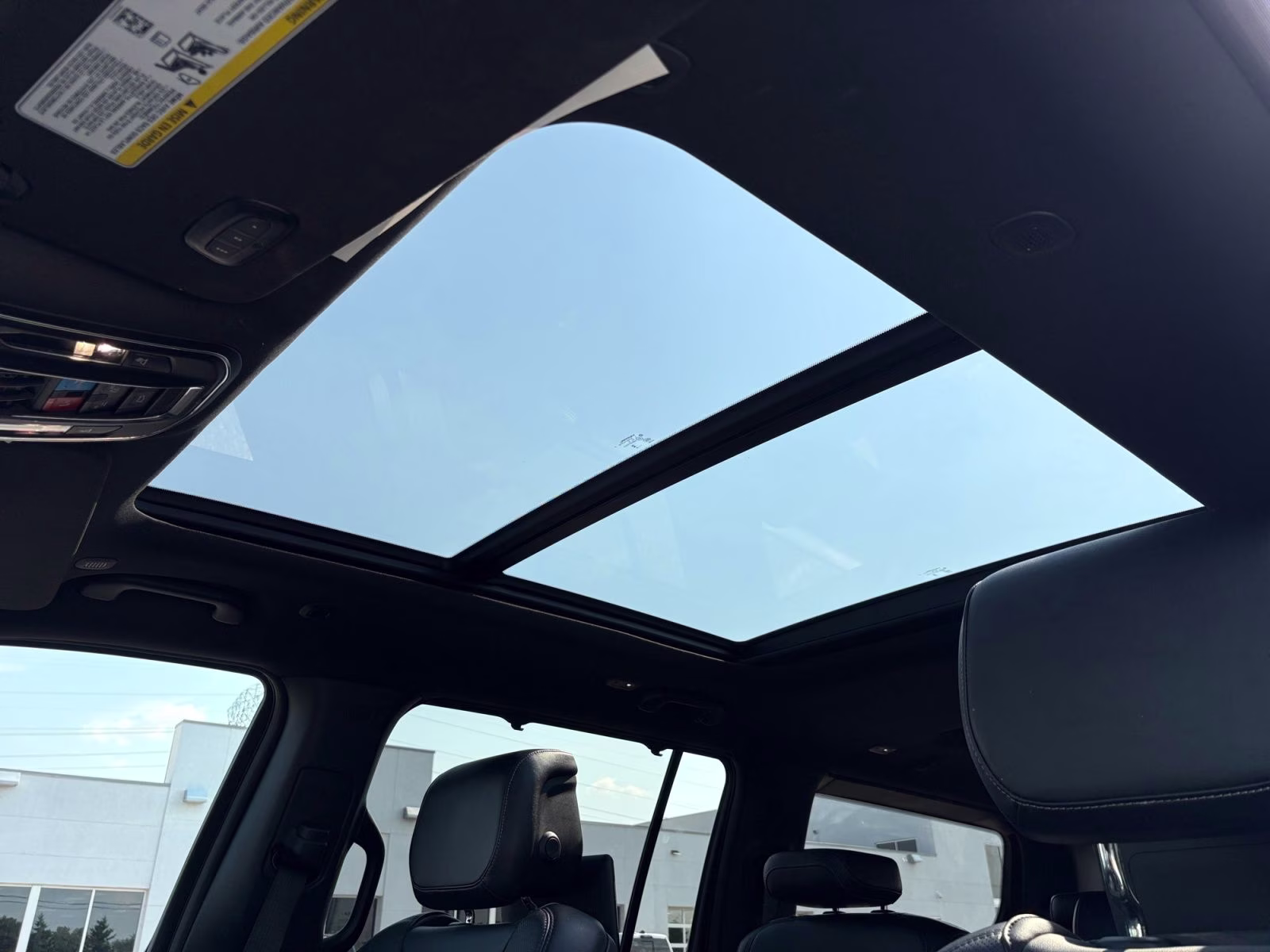 2024 Diamond Black Crystal Pearlcoat Jeep Wagoneer Series III 4X4 SUV