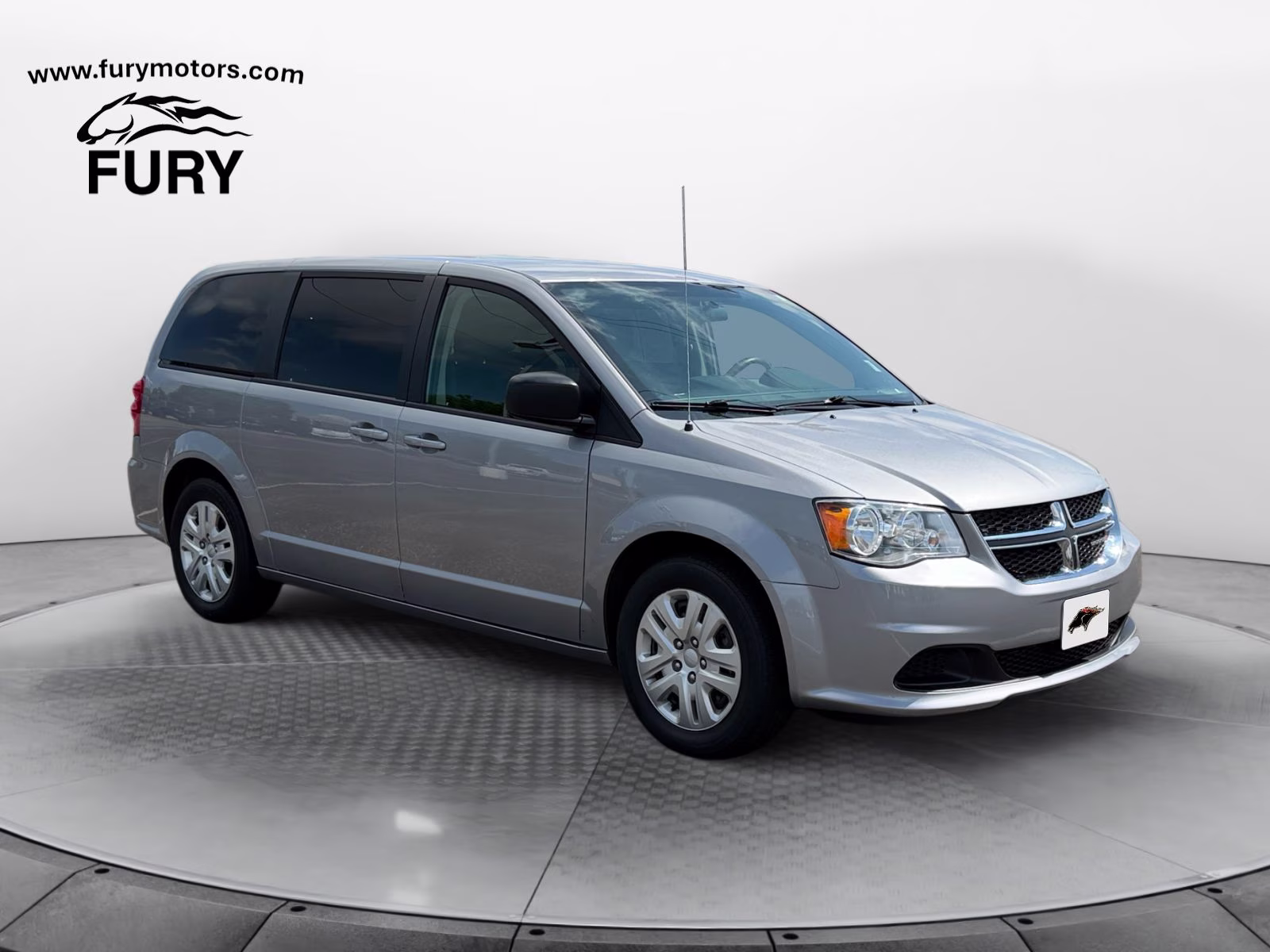 2018 Billet Silver Metallic Clearcoat Dodge Grand Caravan SE FWD Van