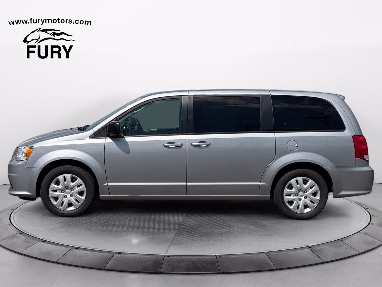 2018 Billet Silver Metallic Clearcoat Dodge Grand Caravan SE FWD Van