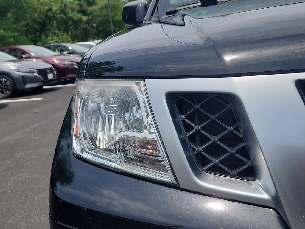 2020 Magnetic Black Pearl Nissan Frontier PRO-4X 4X4 Truck