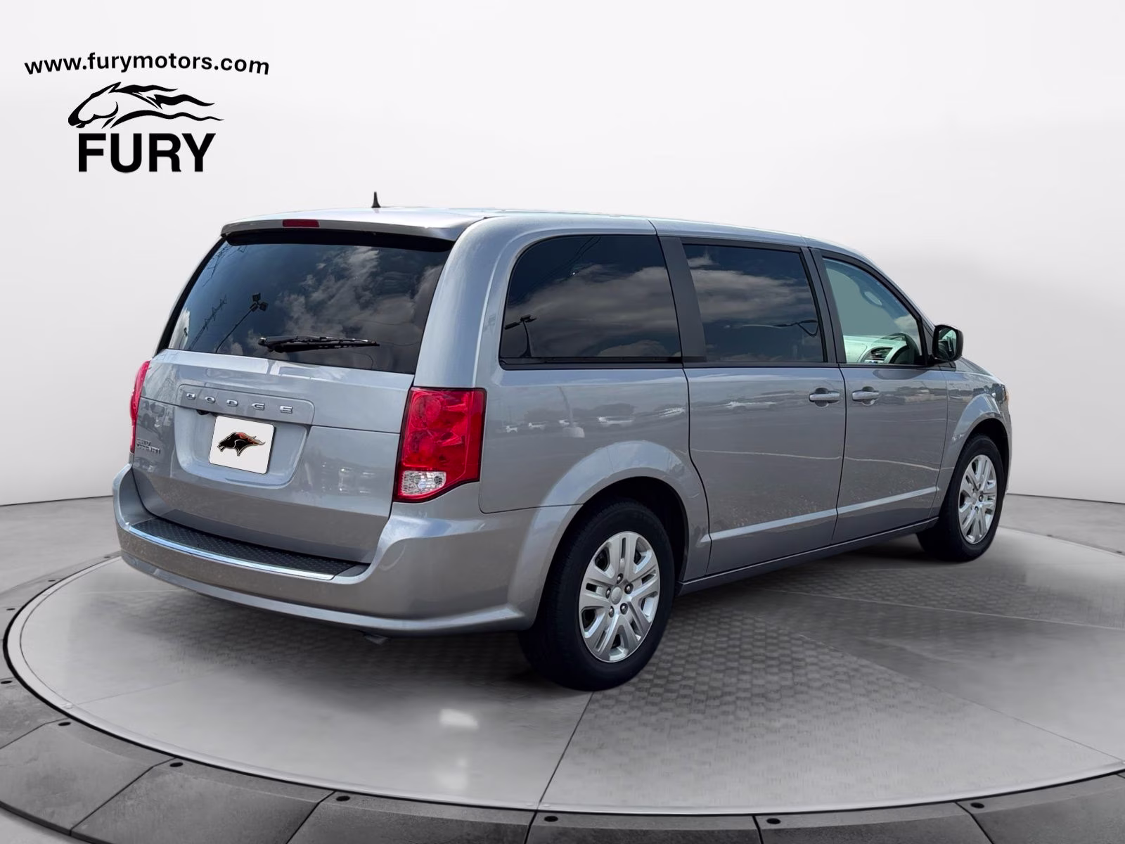 2018 Billet Silver Metallic Clearcoat Dodge Grand Caravan SE FWD Van
