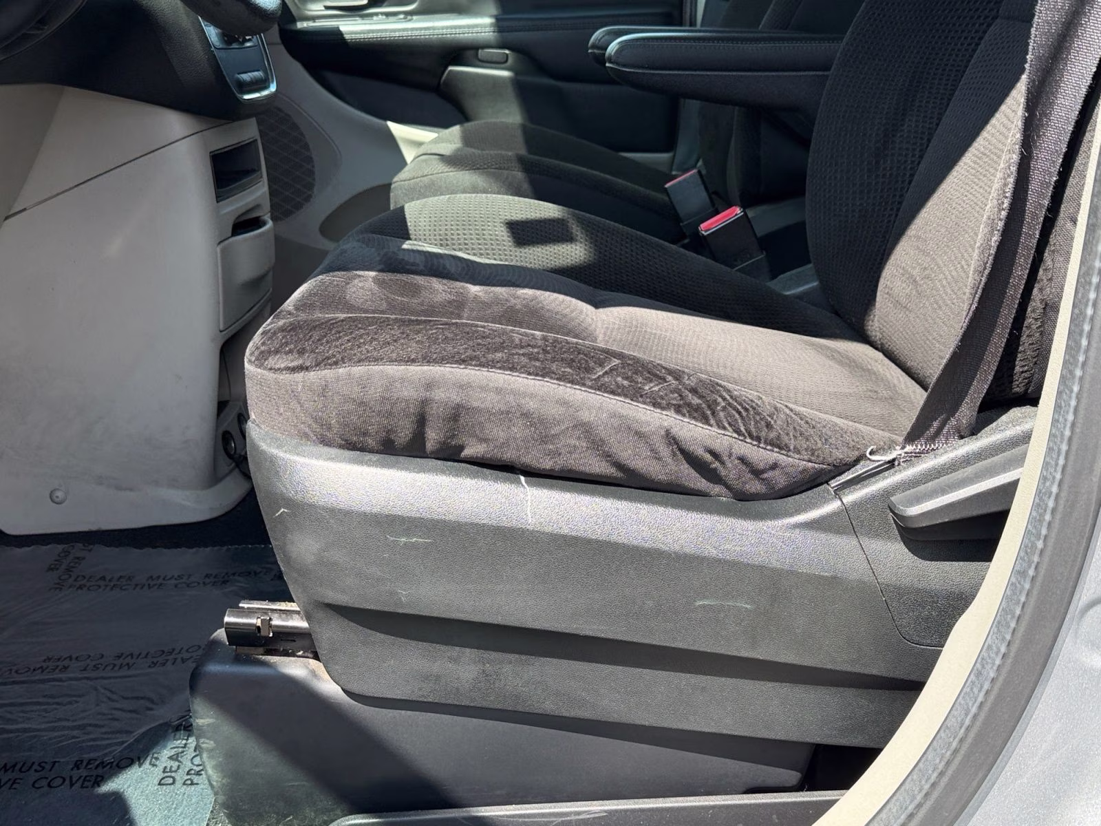 2018 Billet Silver Metallic Clearcoat Dodge Grand Caravan SE FWD Van