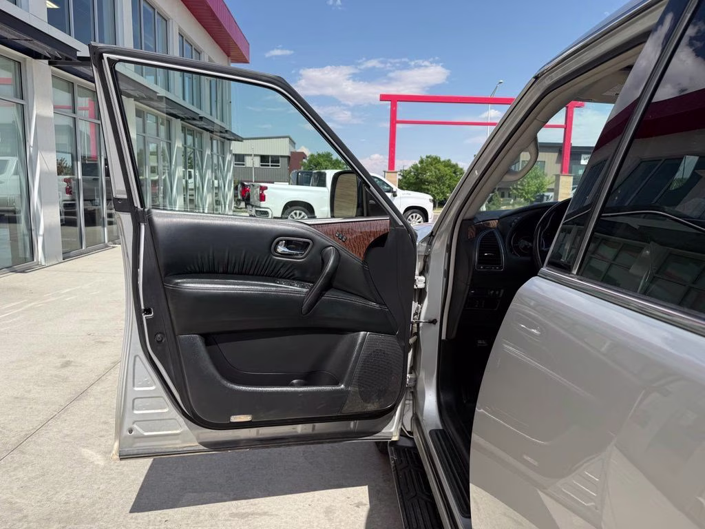 2020 Brilliant Silver Metallic Nissan Armada SL 4X4 SUV