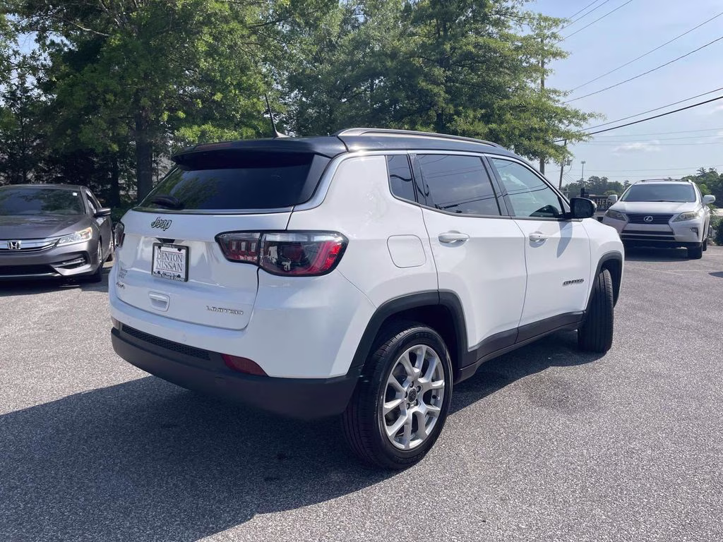 2025 Bright White Clearcoat Jeep Compass Limited 4X4 SUV
