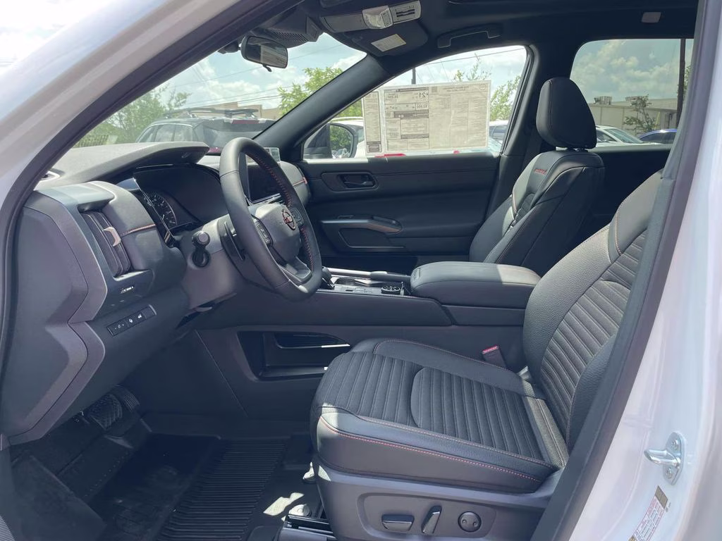 2026 Everest White Pearl Tricoat Nissan Pathfinder Rock Creek 4X4 SUV