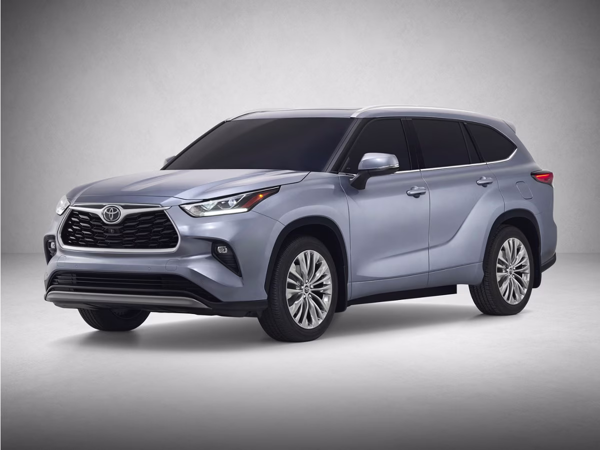 2021 Midnight Black Metallic Toyota Highlander XSE FWD SUV