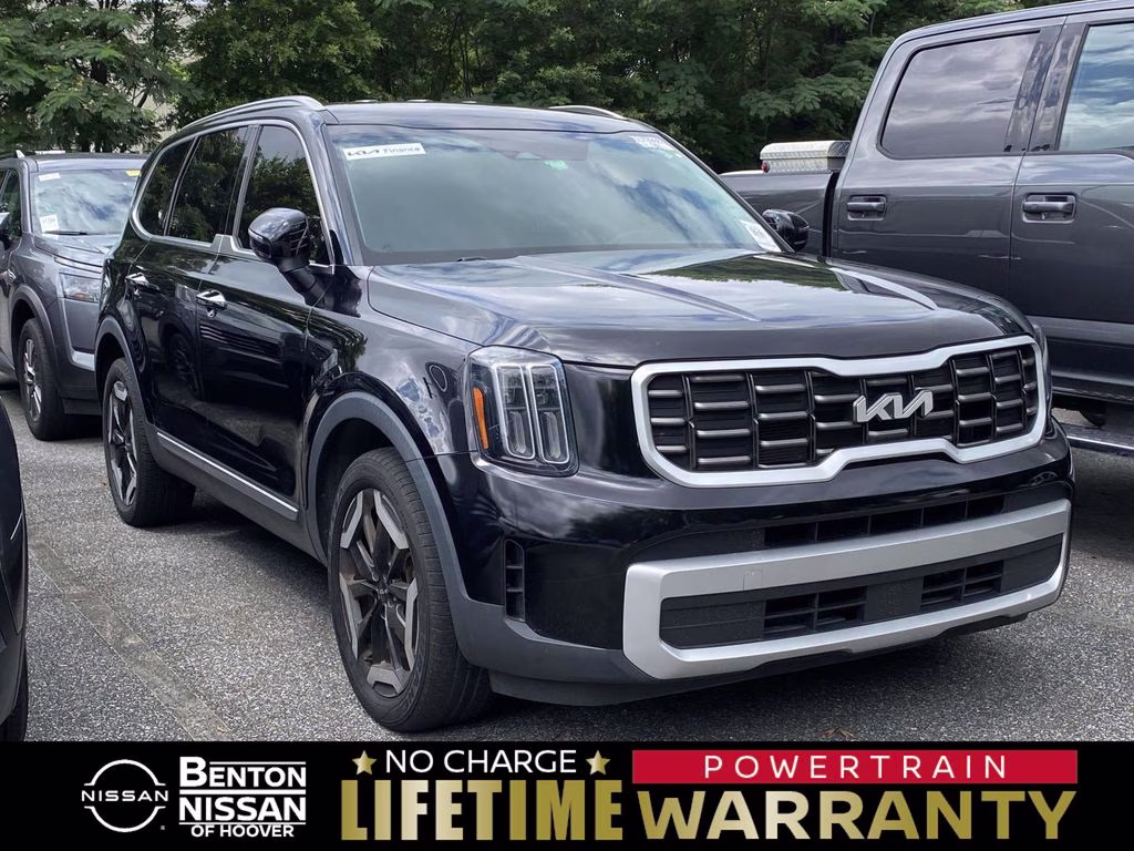 2023 Ebony Black Kia Telluride S FWD SUV