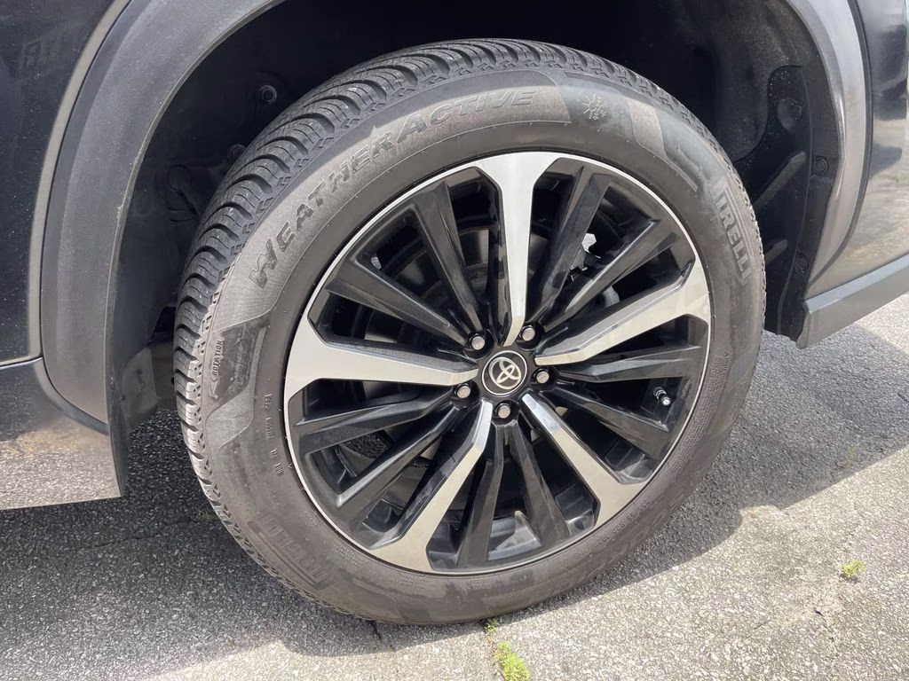 2021 Midnight Black Metallic Toyota Highlander XSE FWD SUV