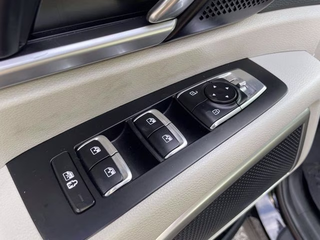 2023 Ebony Black Kia Telluride S FWD SUV
