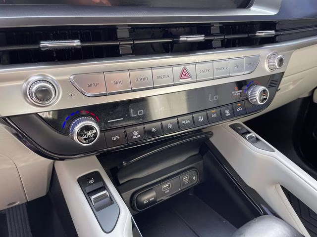 2023 Ebony Black Kia Telluride S FWD SUV