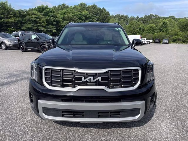 2023 Ebony Black Kia Telluride S FWD SUV