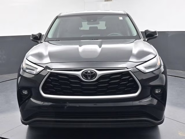 2023 Midnight Black Metallic Toyota Highlander LE FWD SUV
