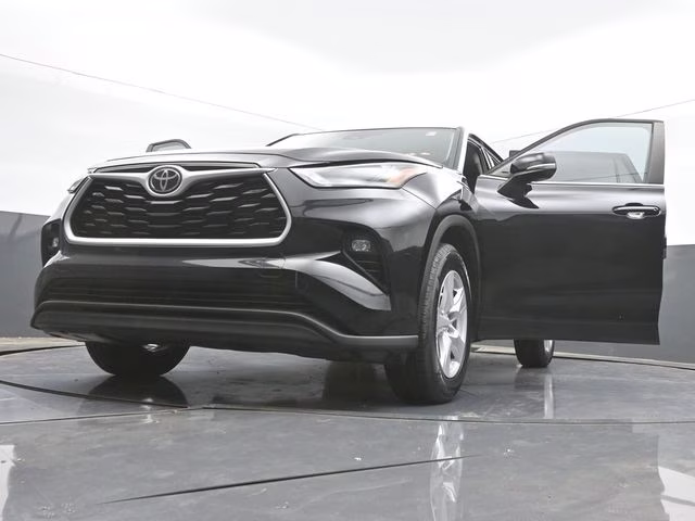 2023 Midnight Black Metallic Toyota Highlander LE FWD SUV