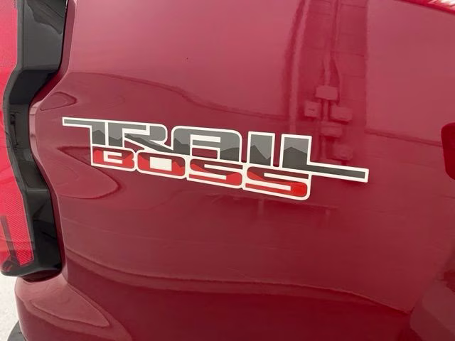 2026 Chevrolet Colorado Trail Boss - Photo 14