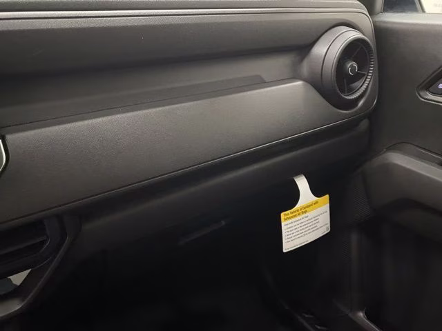 2026 Chevrolet Colorado Trail Boss - Photo 29