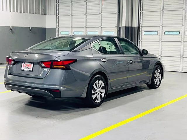 2025 Gun Metallic Nissan Altima 2.5 S FWD Sedan